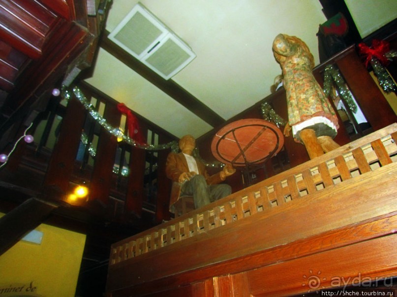 Традиционный бельгийский ресторан в центре Брюсселя