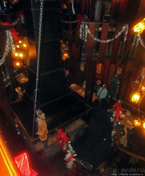 Традиционный бельгийский ресторан в центре Брюсселя