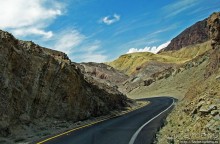 Долина Смерти. "Палитра художника" на дороге художников