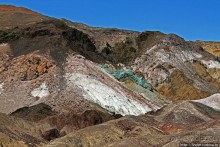 Долина Смерти. "Палитра художника" на дороге художников