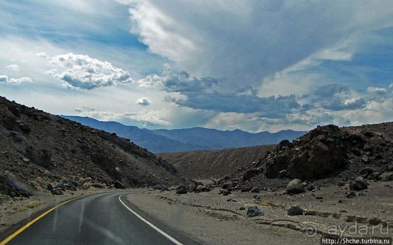 Долина Смерти. "Палитра художника" на дороге художников