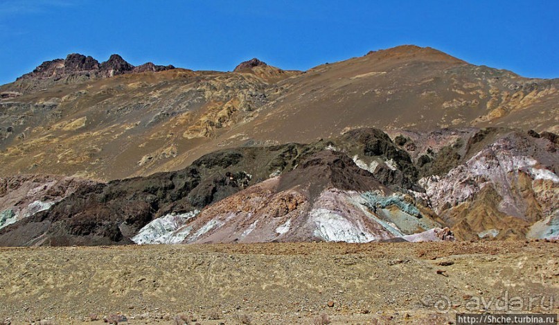 Долина Смерти. "Палитра художника" на дороге художников