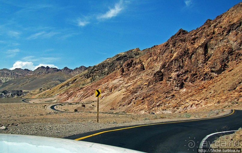 Долина Смерти. "Палитра художника" на дороге художников