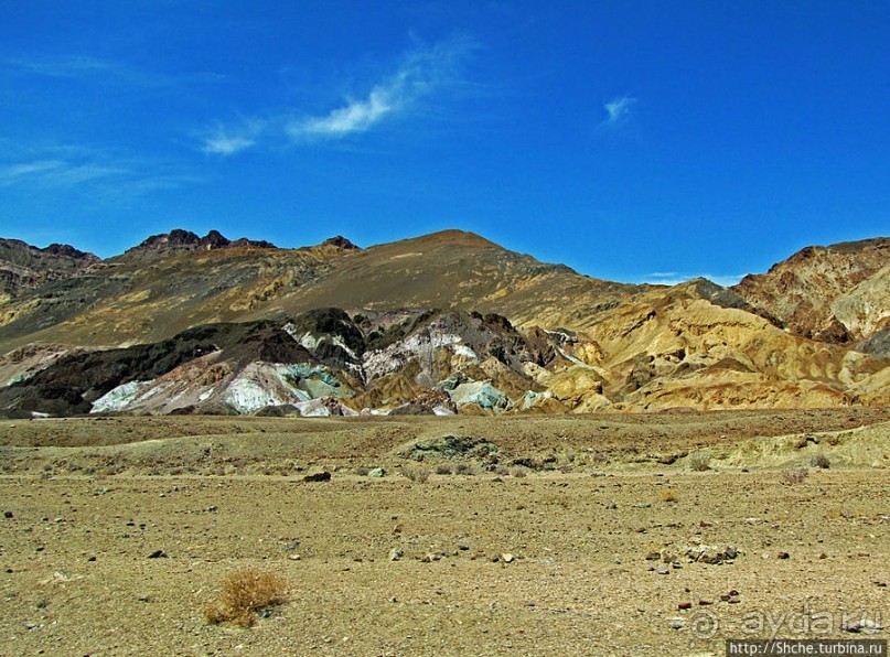 Долина Смерти. "Палитра художника" на дороге художников