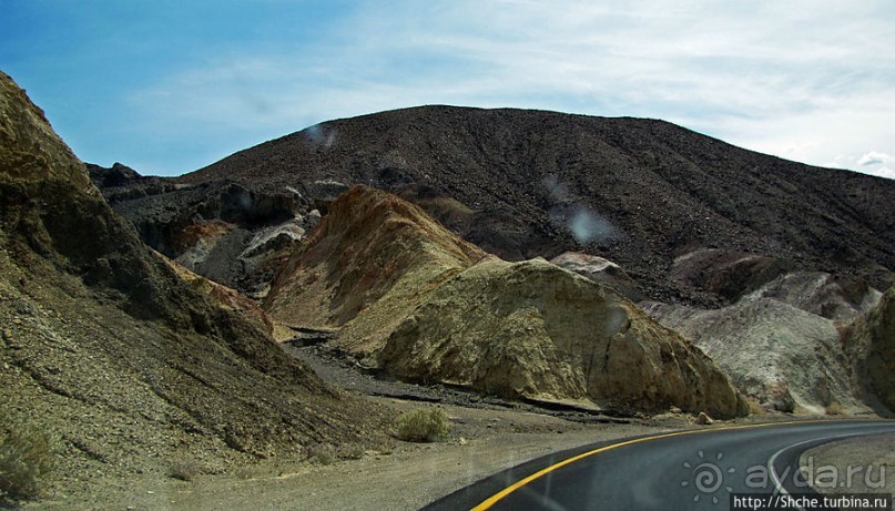 Долина Смерти. "Палитра художника" на дороге художников