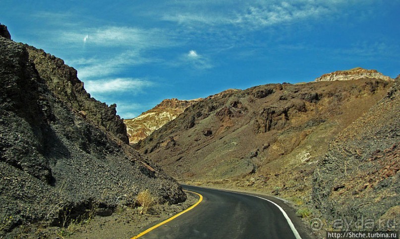 Долина Смерти. "Палитра художника" на дороге художников