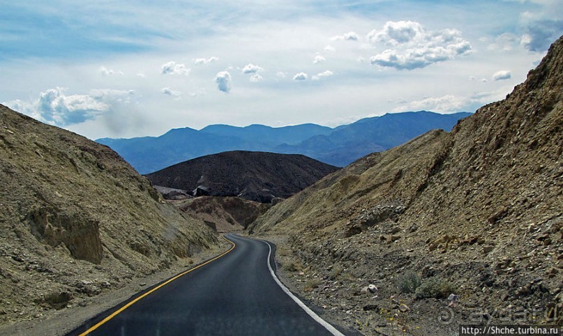 Долина Смерти. "Палитра художника" на дороге художников