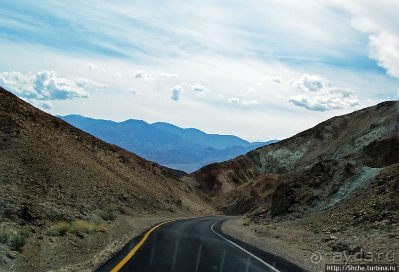 Долина Смерти. "Палитра художника" на дороге художников