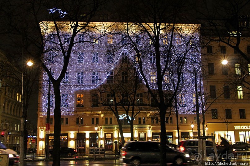 Декабрьская иллюминация Вены, вечер, немного снега и мороз