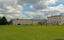 Зеленое пастбище для коров в устье реки, сокращенно Гринвич