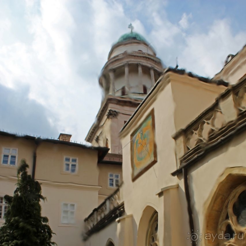 Базилика и склеп крупнейшего и старейшего монастыря Венгрии