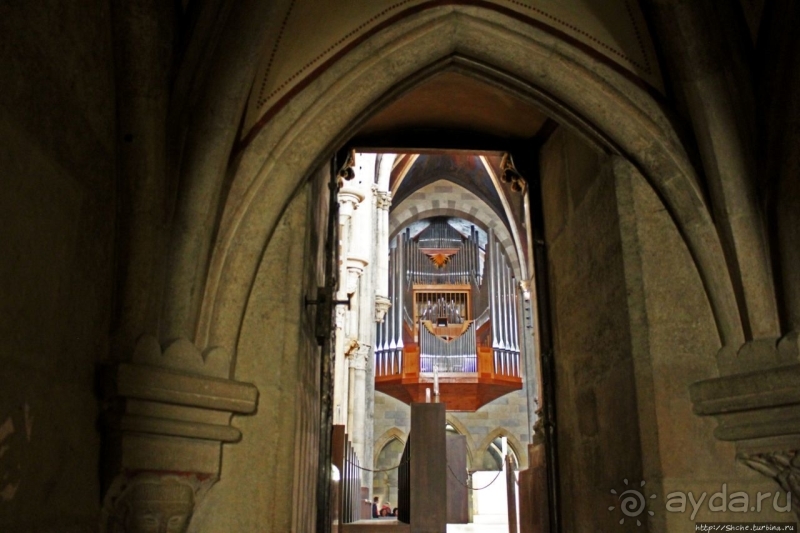 Базилика и склеп крупнейшего и старейшего монастыря Венгрии