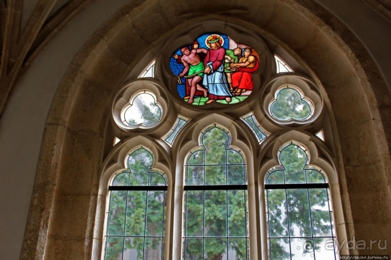 Базилика и склеп крупнейшего и старейшего монастыря Венгрии