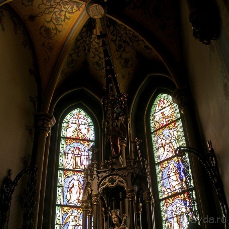 Базилика и склеп крупнейшего и старейшего монастыря Венгрии