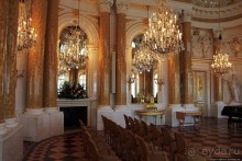 Воссозданная роскошь. Королевский замок, зал за залом