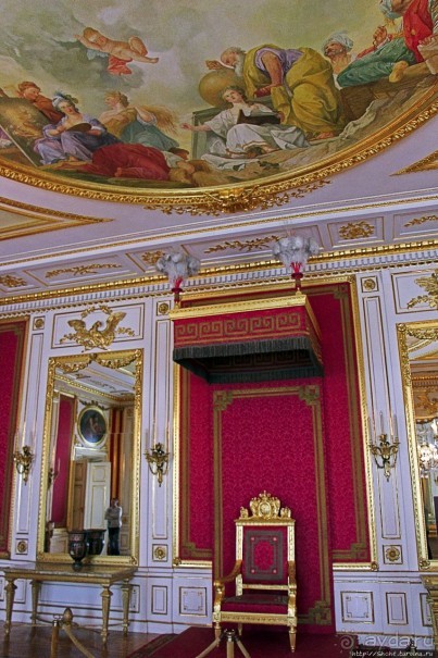 Воссозданная роскошь. Королевский замок, зал за залом