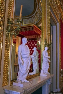 Воссозданная роскошь. Королевский замок, зал за залом