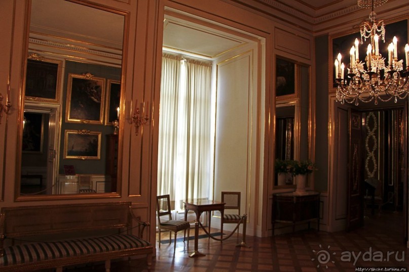 Воссозданная роскошь. Королевский замок, зал за залом