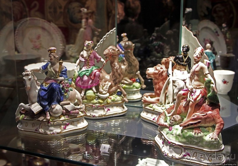 Воссозданная роскошь. Королевский замок, зал за залом