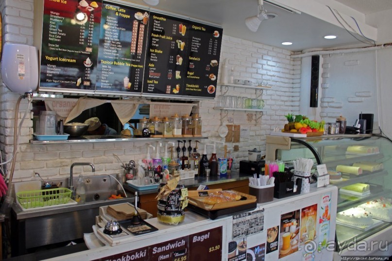 Утро на Сайпане начинается с французской булочной