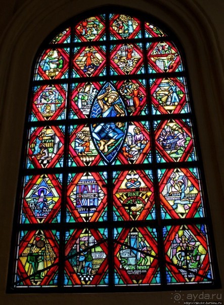 Кирпичная (15 век) церковь св. Николая в Хальмстаде