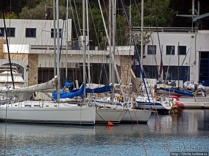 Микролимано — маленький, но самый колоритный залив Пирея