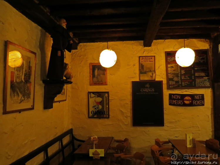 Оригинальное пиво Kwak в Королевском кукольном театре