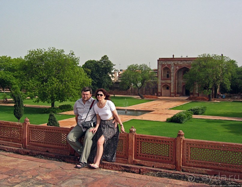 Мавзолей Хумаюна — прообраз Тадж-Махала (объект ЮНЕСКО №232)