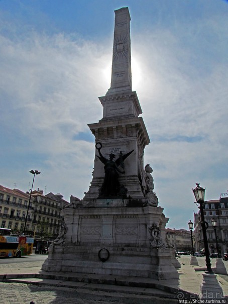 Praça dos Restauradores — культурный центр Лиссабона