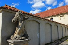 Бывший монастырь капуцинов напротив замка в Олесько