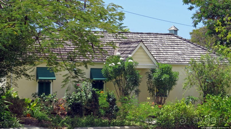 Гарнизон, или половина памятника ЮНЕСКО за оградой отеля