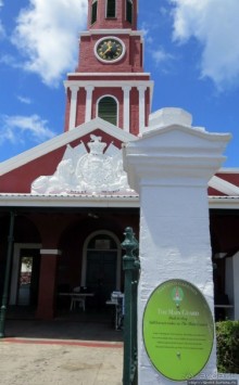 Гарнизон, или половина памятника ЮНЕСКО за оградой отеля