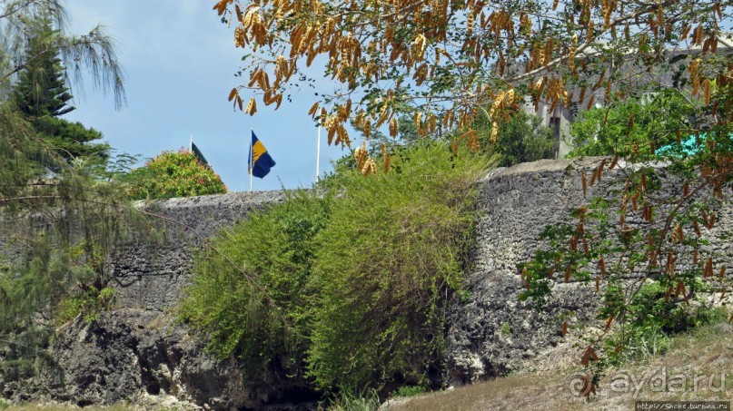 Гарнизон, или половина памятника ЮНЕСКО за оградой отеля