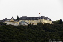 Альбом отзыва "Зеленые холмы, поросшие замками"