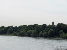 Альбом отзыва "Зеленые холмы, поросшие замками"