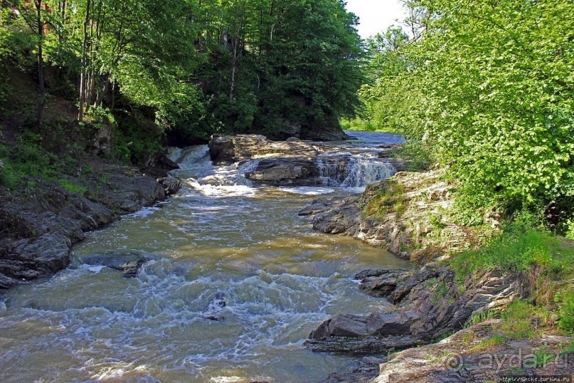 Серебристые водопады в Шешорах. Большой Гук