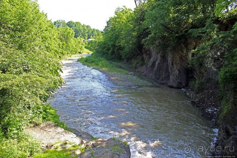 Серебристые водопады в Шешорах. Большой Гук