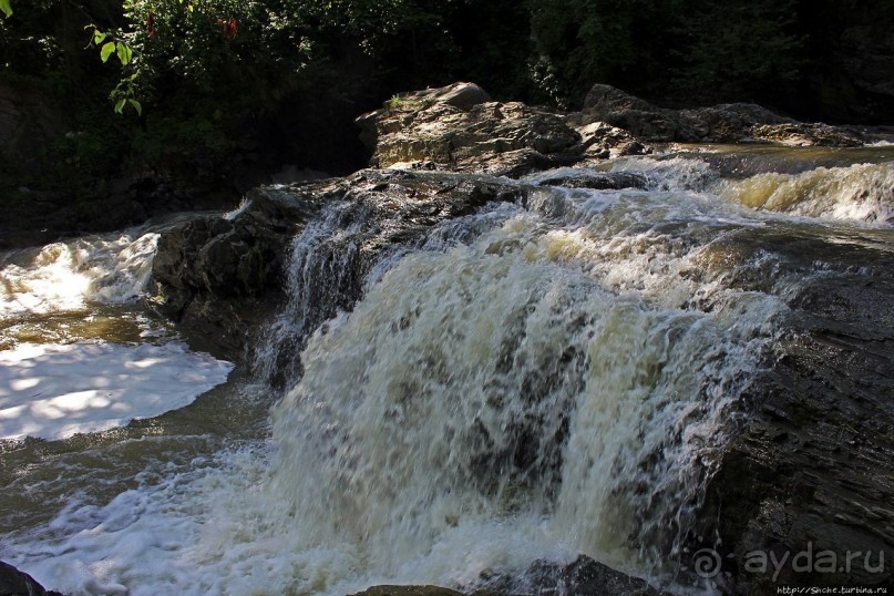 Серебристые водопады в Шешорах. Большой Гук