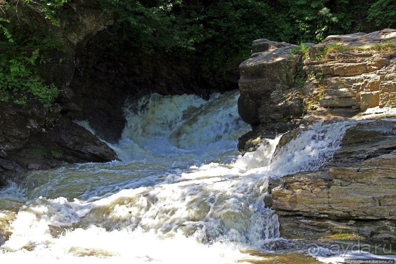 Серебристые водопады в Шешорах. Большой Гук