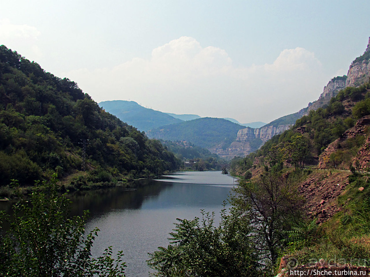 Искырское ущелье: река и скалы. Мифы и реальность