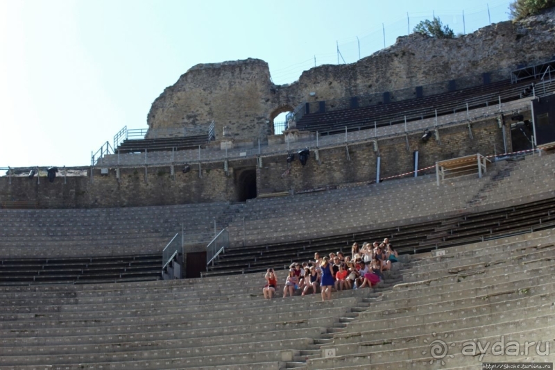 Альбом истории "Умели римляне строить. Античный театр во французском Оранже"