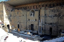 Альбом истории "Умели римляне строить. Античный театр во французском Оранже"