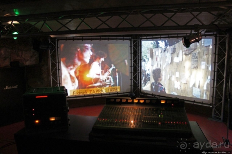 Альбом истории "Умели римляне строить. Античный театр во французском Оранже"