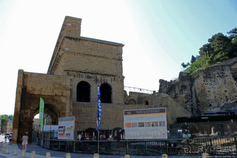 Умели римляне строить. Античный театр во французском Оранже