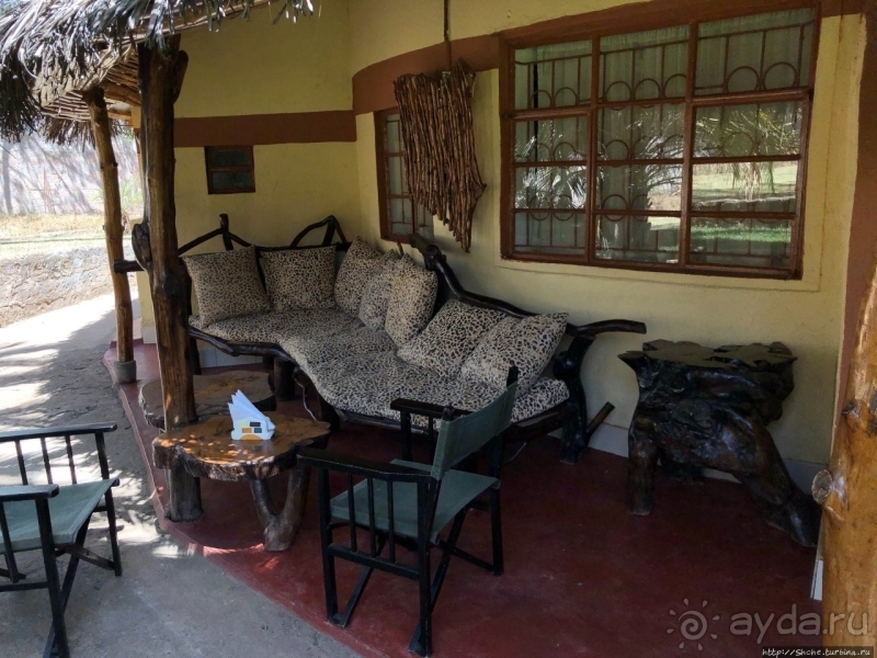 Прибыли в Кению в «Маленький Рай