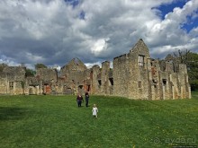 О чем обычно молчат путеводители... Аббатство Нетли