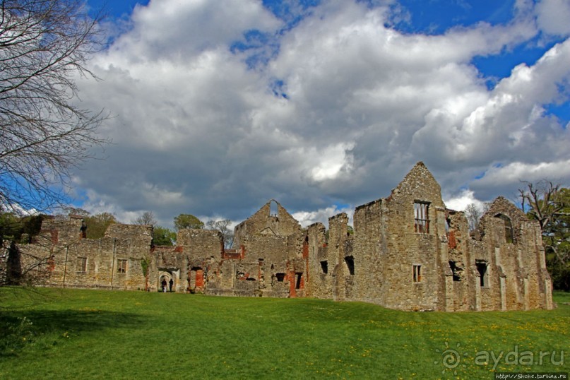 О чем обычно молчат путеводители... Аббатство Нетли