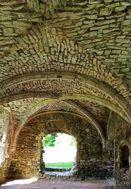 О чем обычно молчат путеводители... Аббатство Нетли