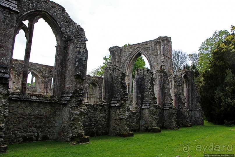О чем обычно молчат путеводители... Аббатство Нетли