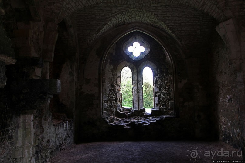 О чем обычно молчат путеводители... Аббатство Нетли